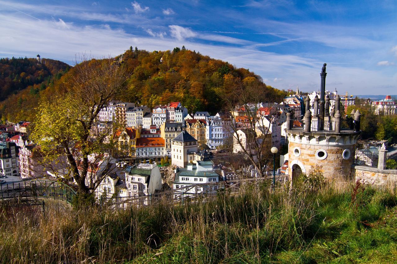 Apartments Bohemia Rhapsody Karlovy Vary Bagian luar foto