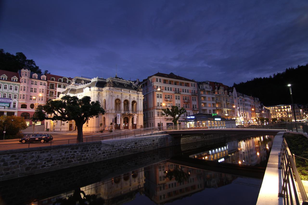 Apartments Bohemia Rhapsody Karlovy Vary Bagian luar foto